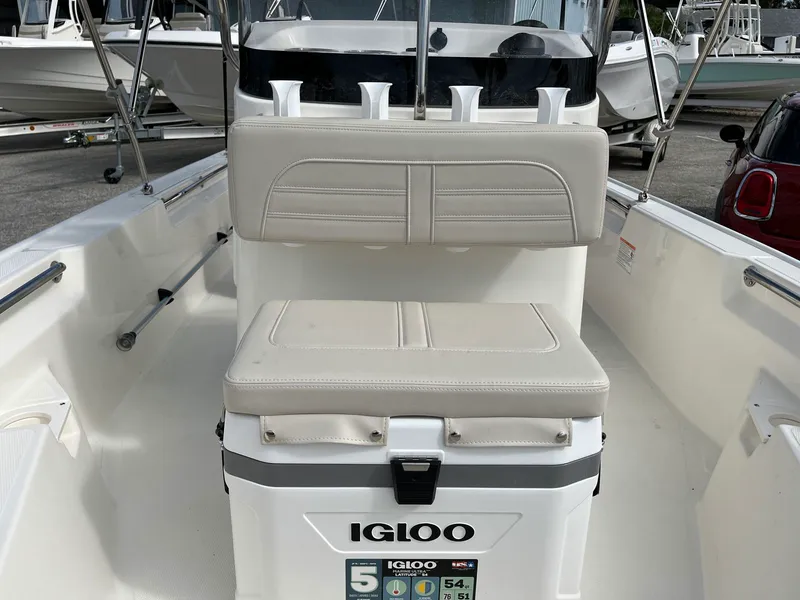 Slide: The Image of Boston whaler 15 MTK 2026 - 8