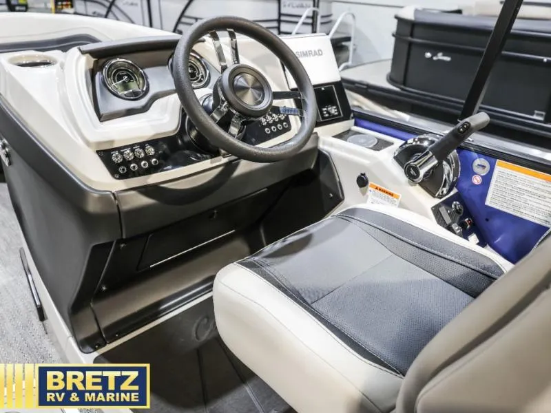 Slide: The Image of Barletta Boats C22UC 2026 - 21