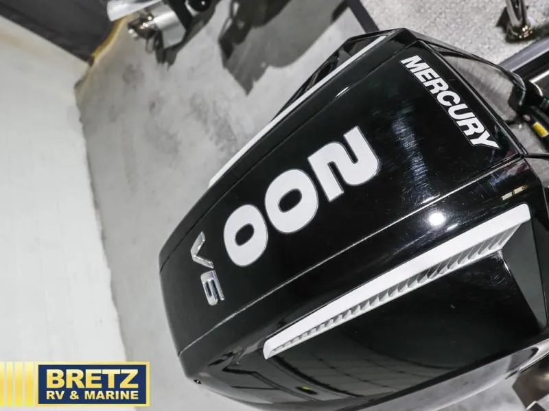 Slide: The Image of Barletta Boats C22UC 2026 - 9