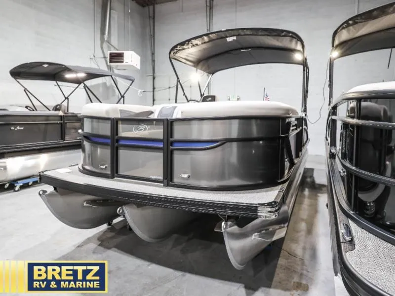 Slide: The Image of Barletta Boats C22UC 2026 - 4