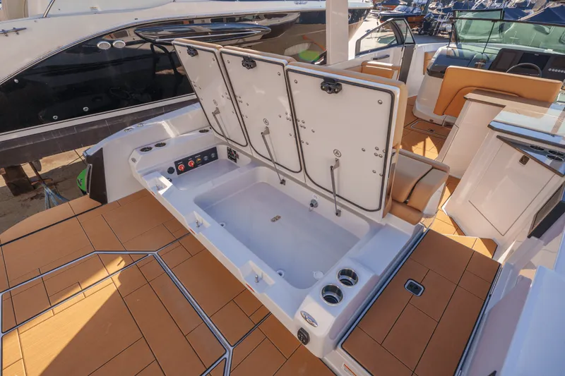 Slide: The Image of Aviara AV32 2024 - 10