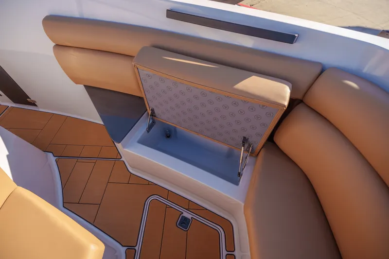 Slide: The Image of Aviara AV32 2024 - 32