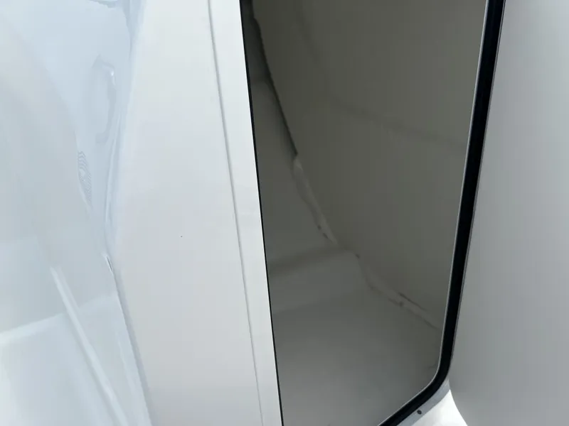 Slide: The Image of Bayliner VR4 2024 - 5