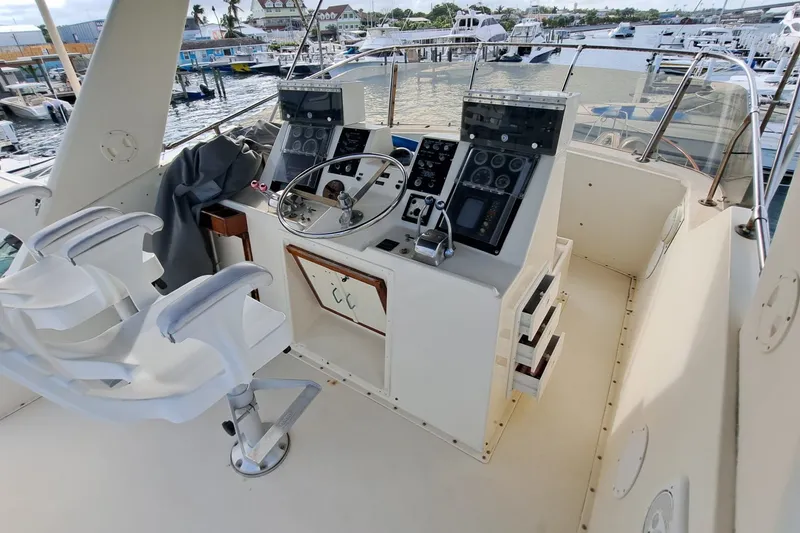 Slide: The Image of Hatteras 53 Yacht Fisherman 1979 - 7