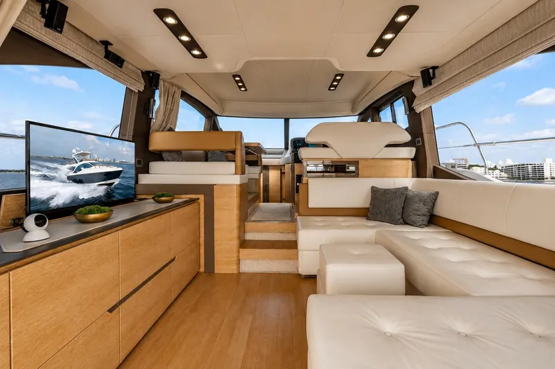 Slide: The Image of Azimut 50 2016 - 15