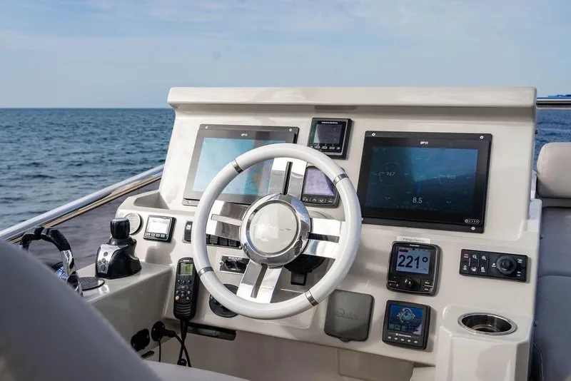 Slide: The Image of Azimut 50 2016 - 41