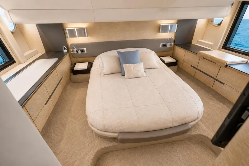 Slide: The Image of Azimut 50 2016 - 23
