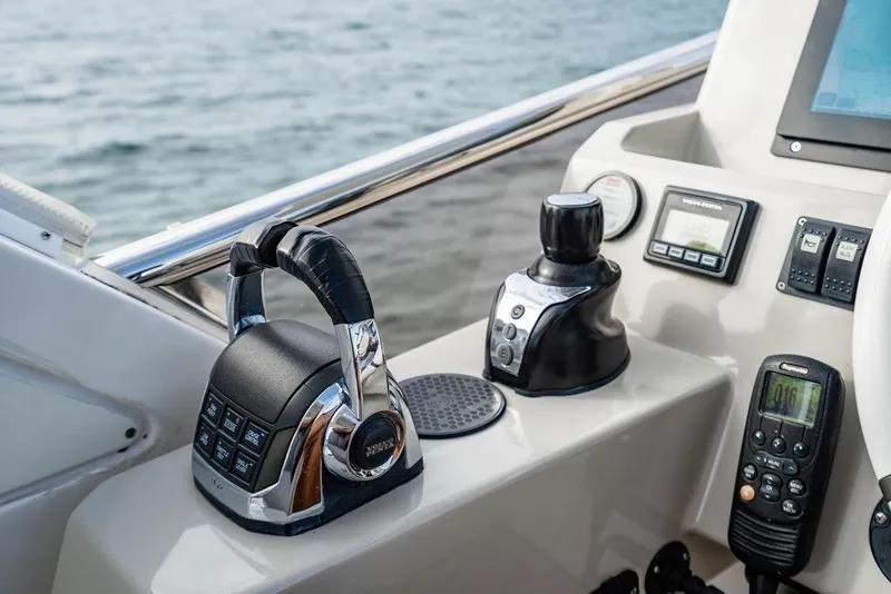 Slide: The Image of Azimut 50 2016 - 42