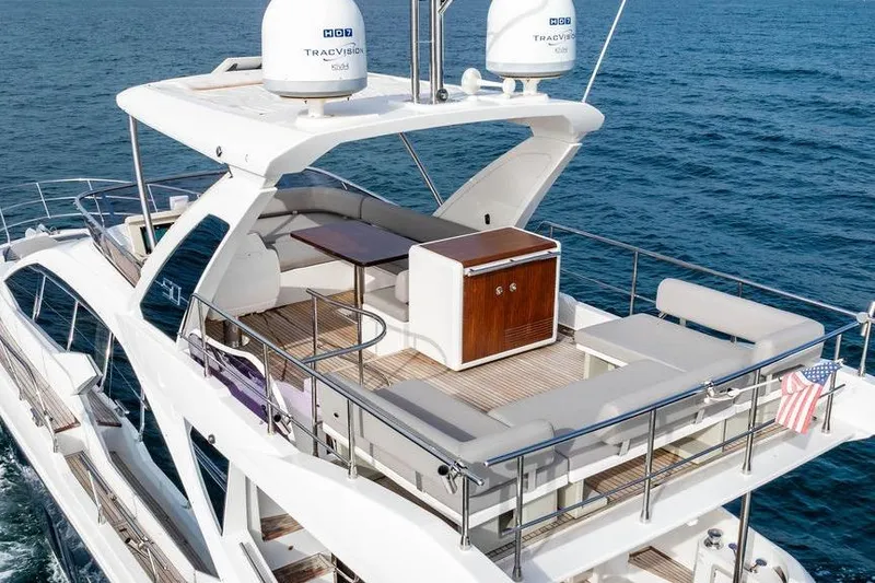 Slide: The Image of Azimut 50 2016 - 7
