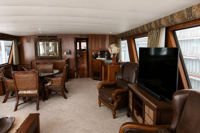 Slide: The Image of Hatteras 77 Cockpit Motor Yacht 1985 - 19