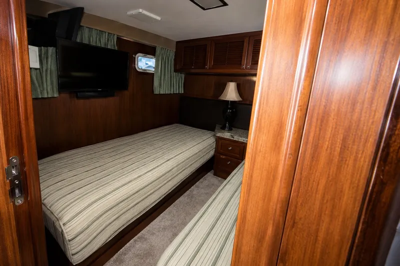 Slide: The Image of Hatteras 77 Cockpit Motor Yacht 1985 - 24
