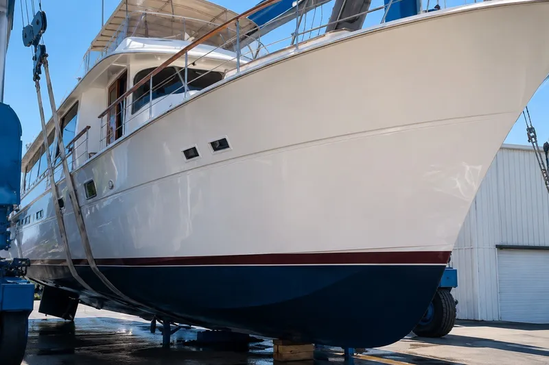Slide: The Image of Hatteras 77 Cockpit Motor Yacht 1985 - 28