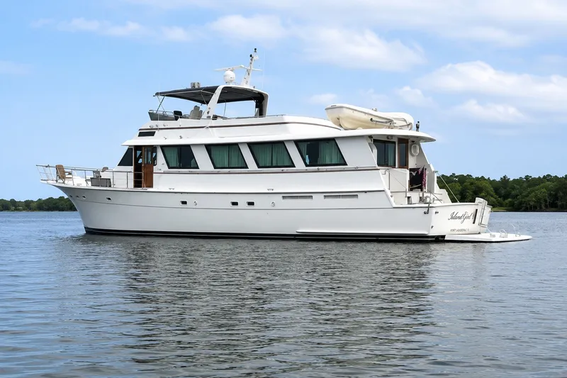 The Image of Hatteras 77 Cockpit Motor Yacht 1985 - 0
