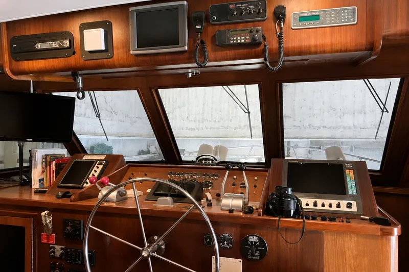 Slide: The Image of Hatteras 77 Cockpit Motor Yacht 1985 - 8