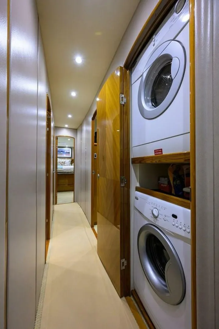 Slide: The Image of Viking Enclosed Flybridge 2010 - 30