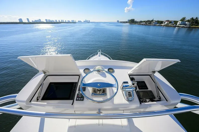 Slide: The Image of Viking Enclosed Flybridge 2010 - 28