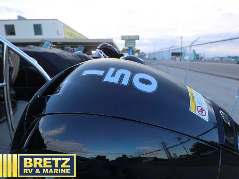 Slide: The Image of Barletta Boats A22QC 2026 - 9