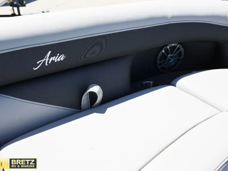 Slide: The Image of Barletta Boats A22QC 2026 - 18
