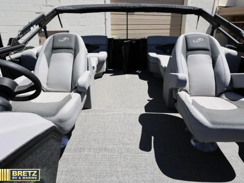 Slide: The Image of Barletta Boats A22QC 2026 - 13