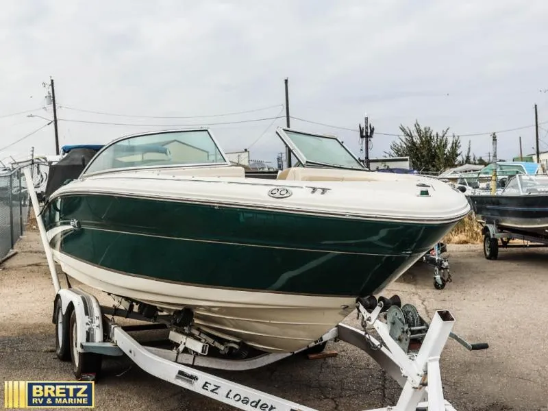 The Image of Sea Ray 210 2000 - 0