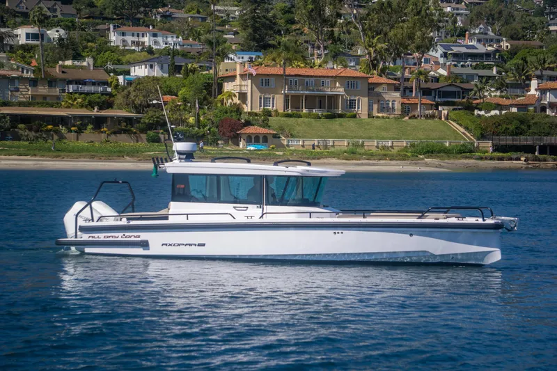 Slide: The Image of Axopar 28 Cabin 2022 - 4