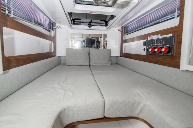 Slide: The Image of Axopar 28 Cabin 2022 - 15