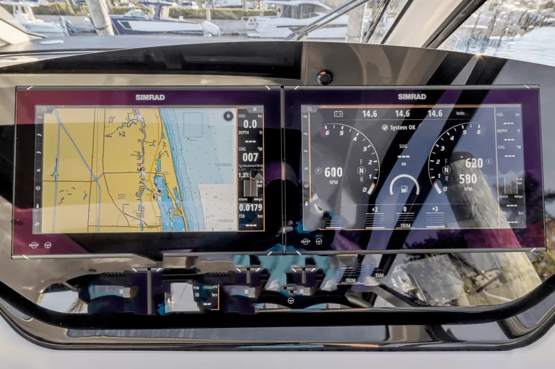 Slide: The Image of Sea Ray 370 SUNDANCER OUTBOARD 2023 - 11