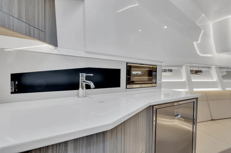 Slide: The Image of Sea Ray 370 SUNDANCER OUTBOARD 2023 - 24