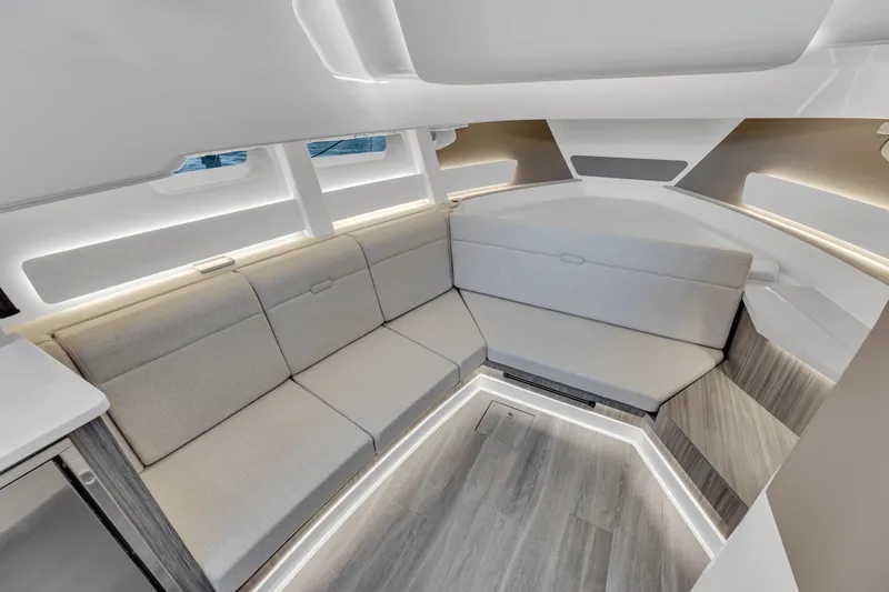 Slide: The Image of Sea Ray 370 SUNDANCER OUTBOARD 2023 - 33