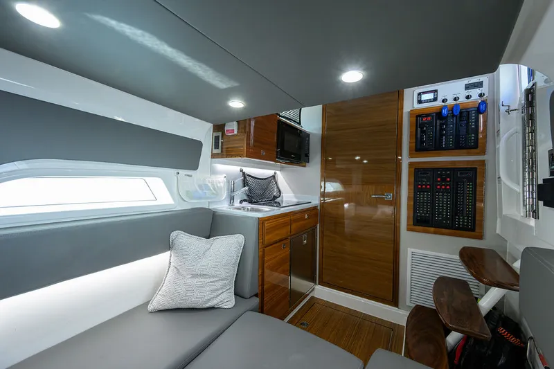 Slide: The Image of Valhalla Boatworks V-46 2023 - 15