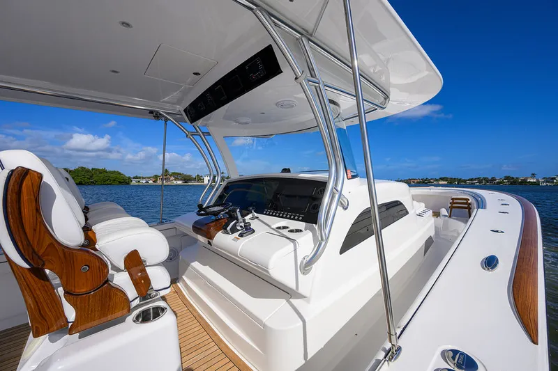 Slide: The Image of Valhalla Boatworks V-46 2023 - 50