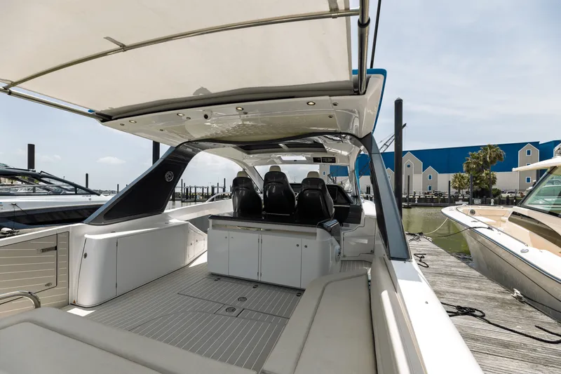 Slide: The Image of Azimut AZ42 VERVE 2023 - 2