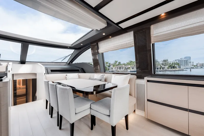 Slide: The Image of Azimut S8 2024 - 18