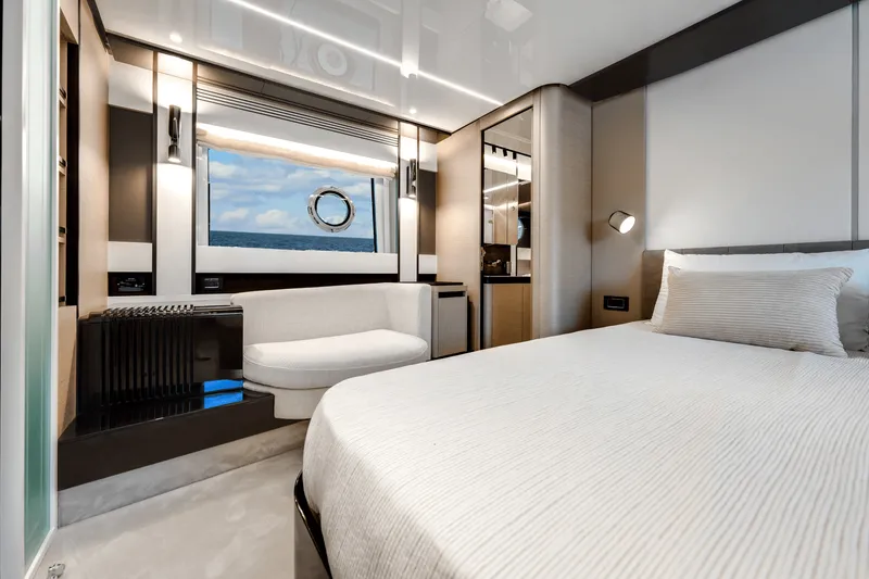 Slide: The Image of Azimut S8 2024 - 39