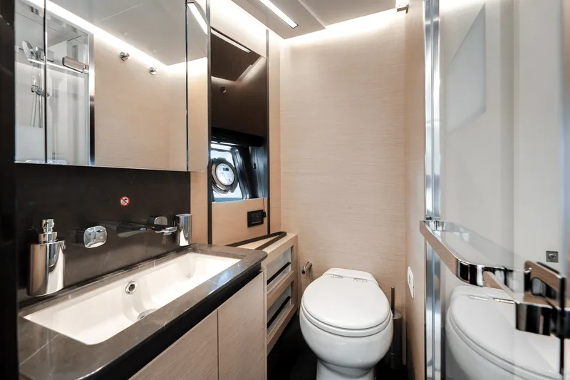 Slide: The Image of Azimut S8 2024 - 61