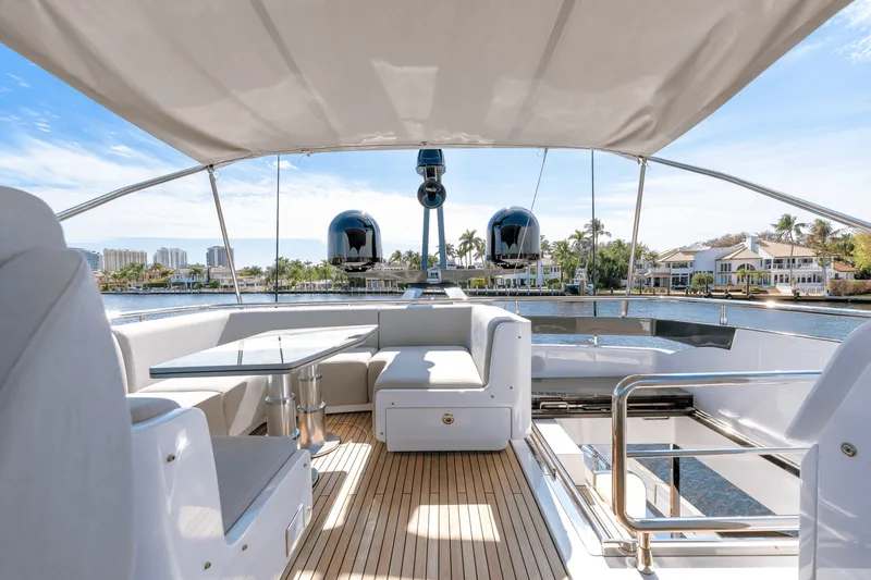 Slide: The Image of Azimut S8 2024 - 62