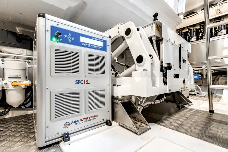 Slide: The Image of Azimut S8 2024 - 70