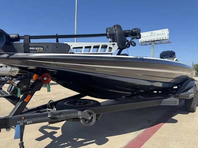 Slide: The Image of Skeeter FXR20 PRO 2026 - 4