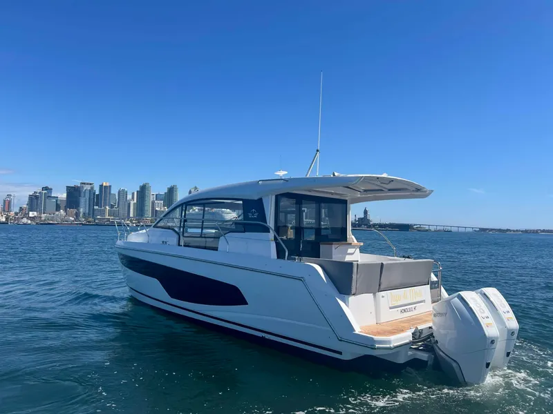 Slide: The Image of Sealine C335v 2026 - 4