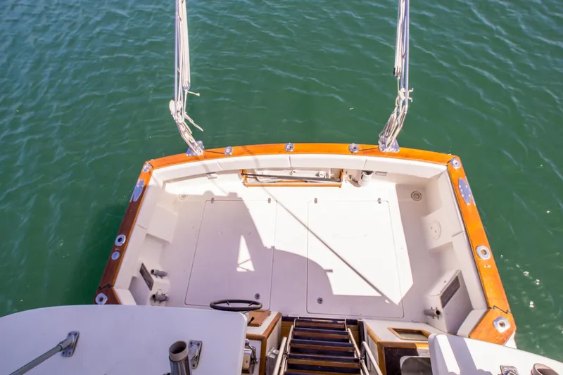 Slide: The Image of Bayliner 3288 Motoryacht 1989 - 3