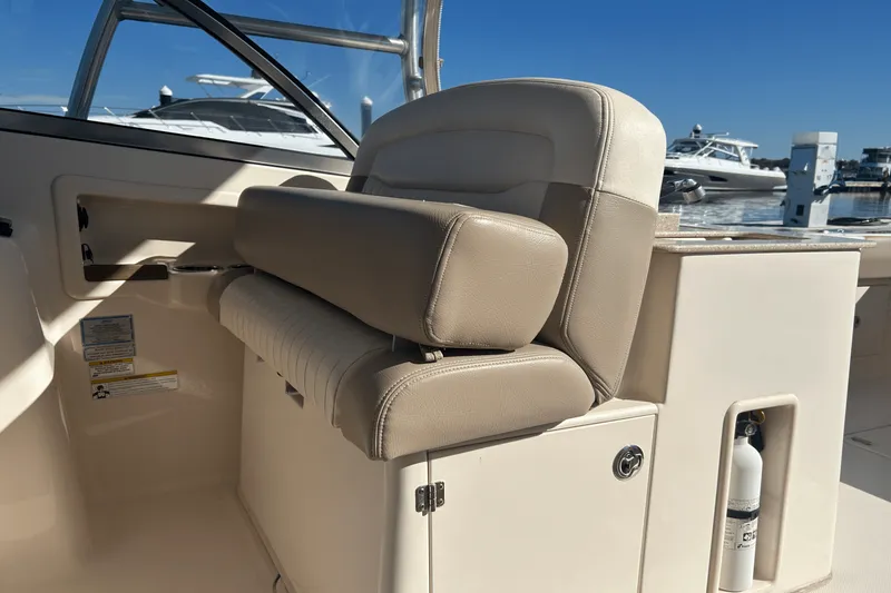 Slide: The Image of Grady-White Freedom 285 2014 - 14