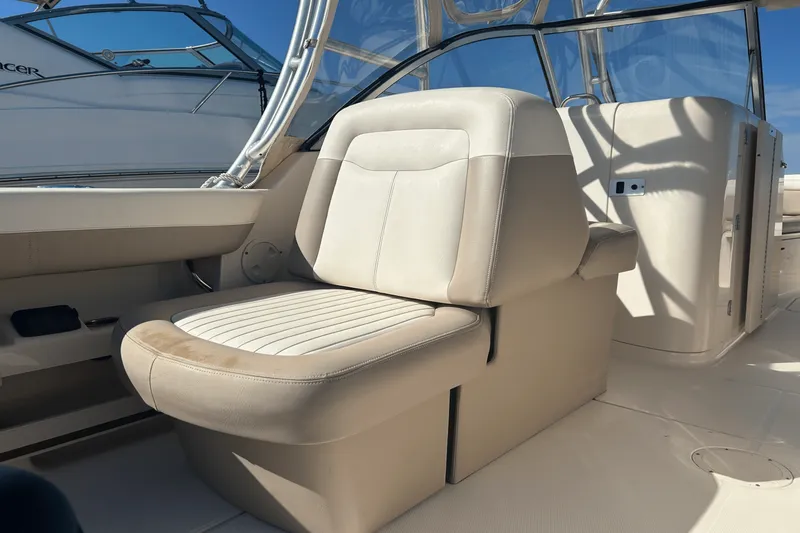 Slide: The Image of Grady-White Freedom 285 2014 - 16