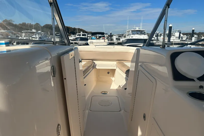 Slide: The Image of Grady-White Freedom 285 2014 - 17