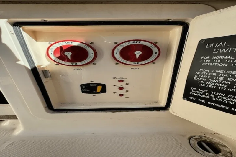 Slide: The Image of Grady-White Freedom 285 2014 - 19