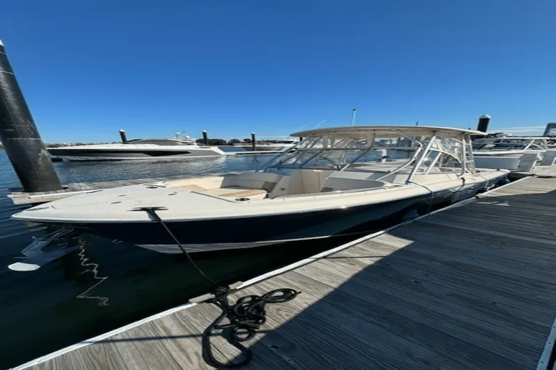 Slide: The Image of Grady-White Freedom 285 2014 - 2