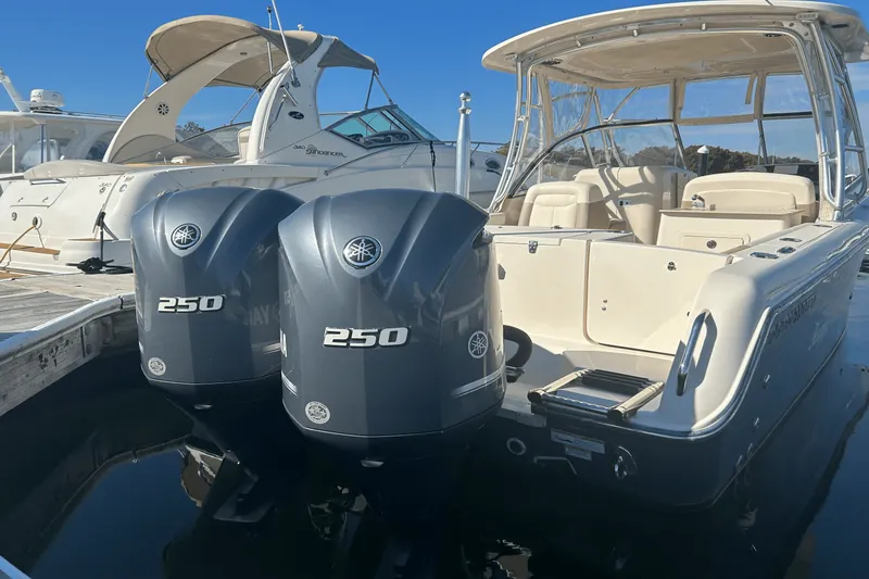 Slide: The Image of Grady-White Freedom 285 2014 - 4