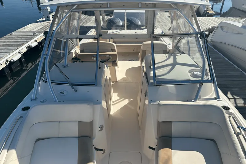 Slide: The Image of Grady-White Freedom 285 2014 - 8