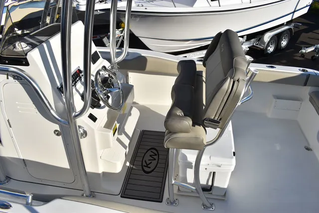 Slide: The Image of Key West Boats 239 FS 2024 - 15