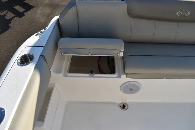 Slide: The Image of Key West Boats 239 FS 2024 - 27
