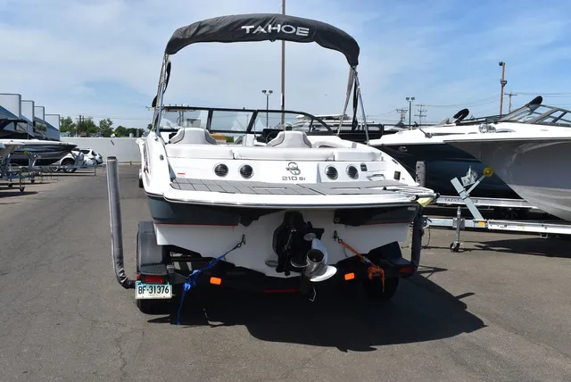 Slide: The Image of Tahoe® 210 SI 2023 - 6